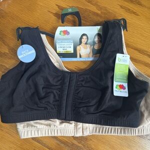 NWT (Tan washed) 36 Fruit of the Loom Women's Black and Beige Front-Close Bras
